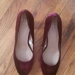 Velvet burgundy 3 1/2 inch pumps size 12